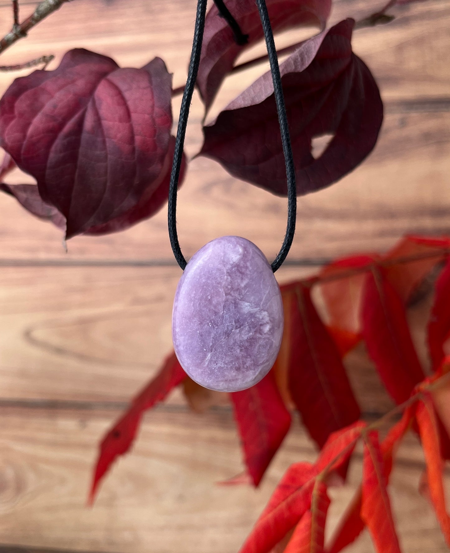 Lépidolite : Calme, Sérénité et clarté d'esprit.