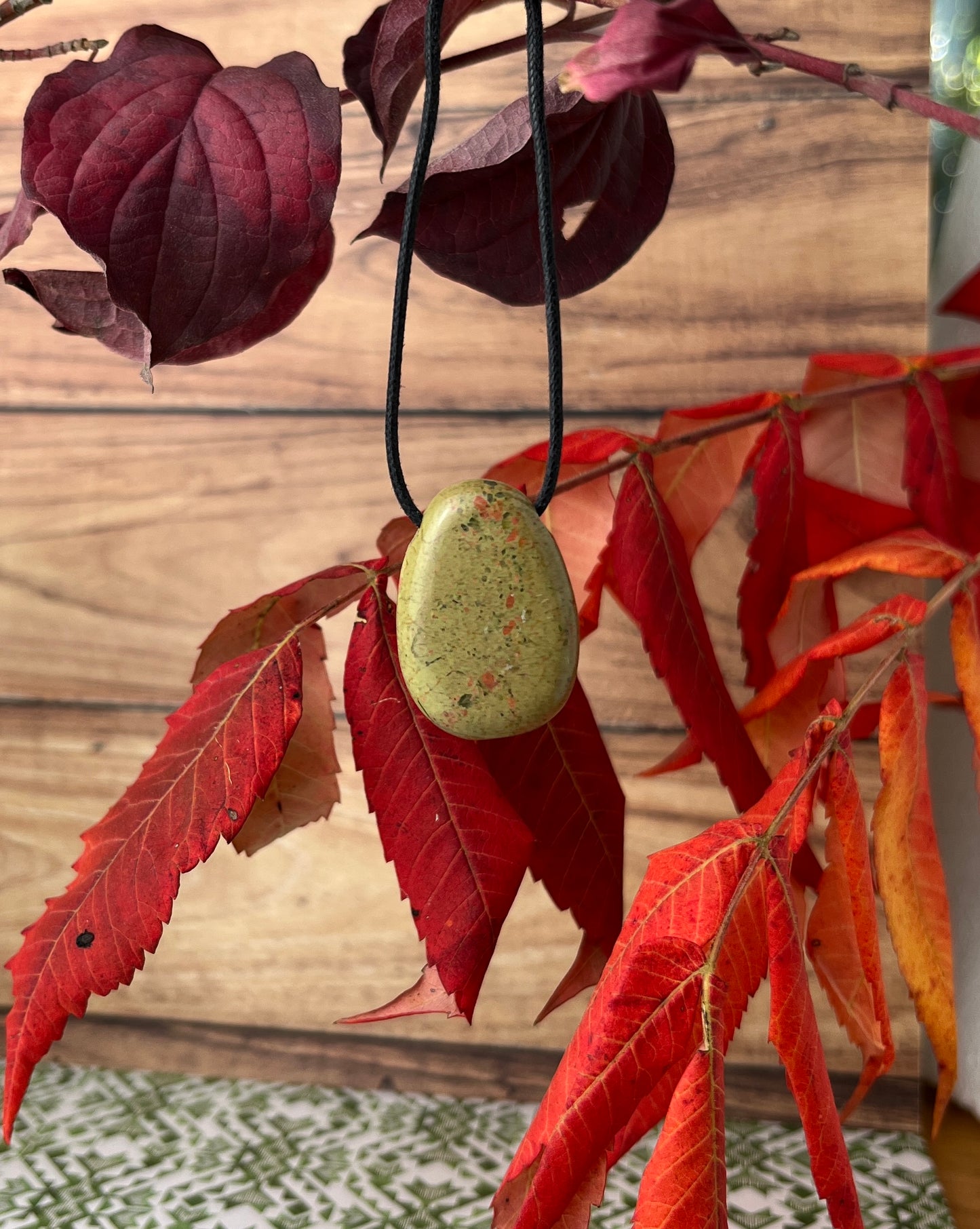 Unakite : Acceptation. Apaisement et guérison intérieure.