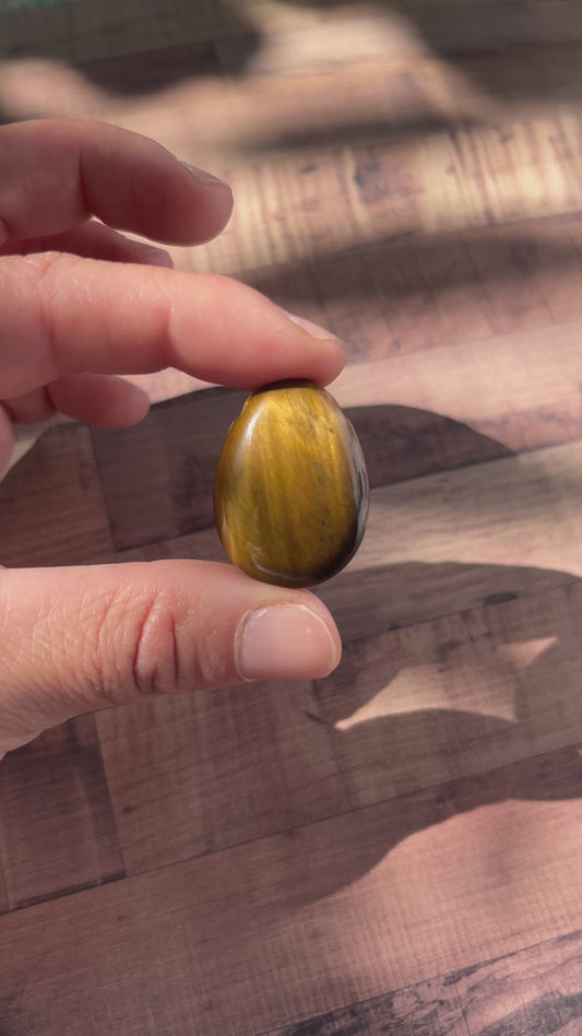 Oeil de Tigre : Force, Protection et clarté d'esprit.