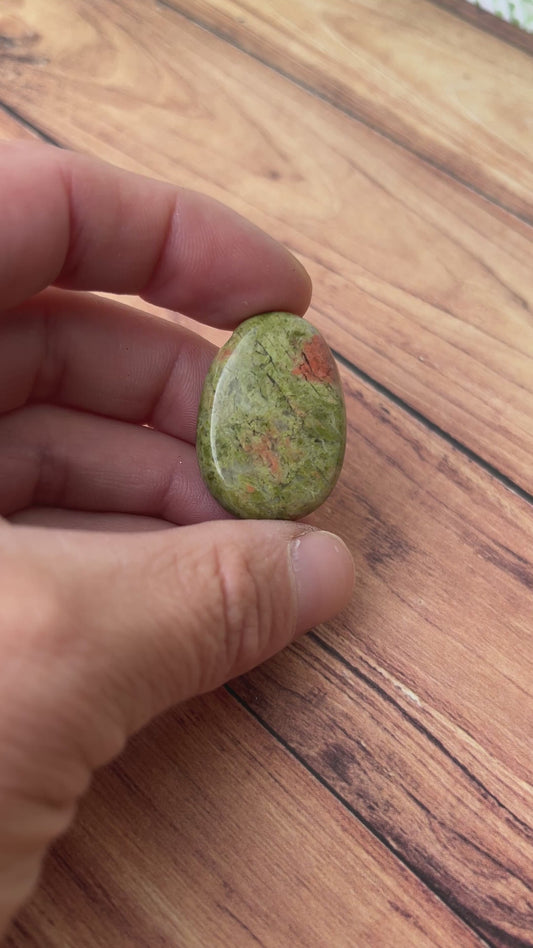 Unakite : Acceptation. Apaisement et guérison intérieure.